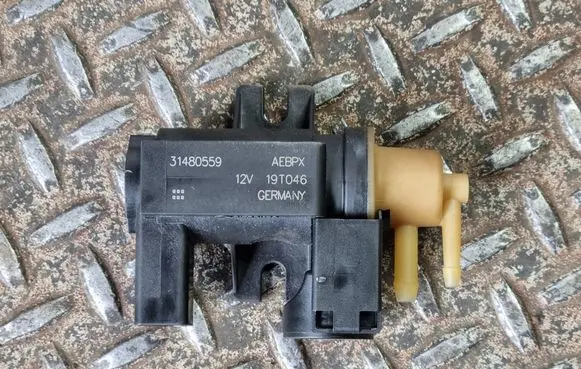 Volvo XC60 Valve vacuum 31480559