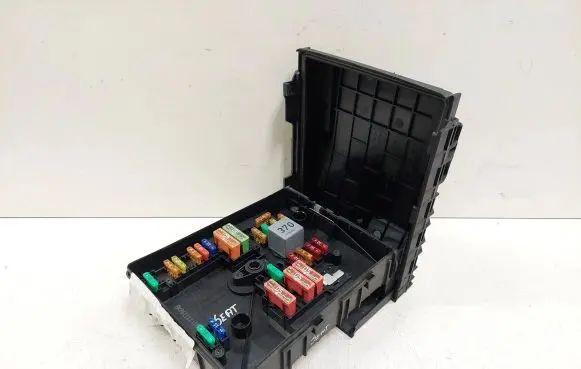 Seat Altea XL Fuse box set 017181281 01718130 1K0937132F