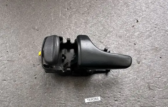 Nissan Terrano Front door interior handle 806710X000