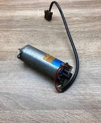 Mercedes-Benz S W220 Seat adjustment motor 0130002479