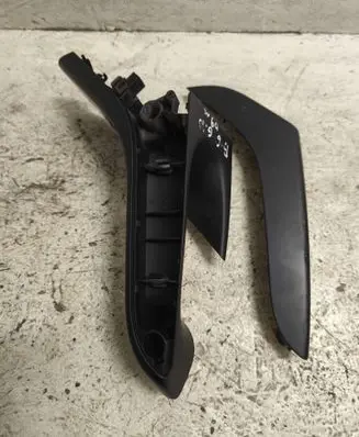 Volkswagen PASSAT B6 Rear door handle trim 3C4867180B 3C4867372A