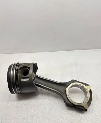 Jeep Grand Cherokee (WJ) Piston with connecting rod 8857