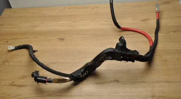 Positive cable (battery)