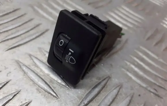 Toyota Auris 150 Headlight level height control switch 84152-02040
