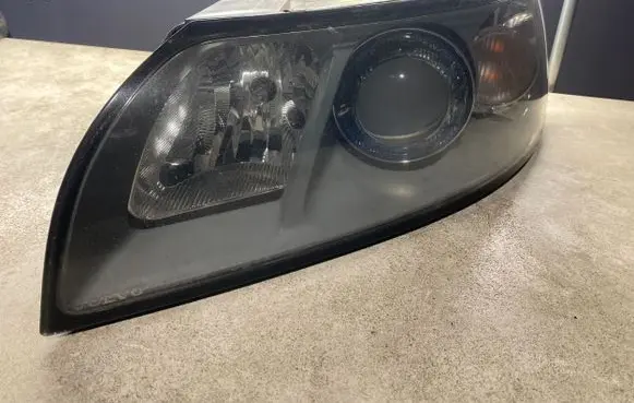 Volvo V50 Headlight/headlamp 30698889 0301198273