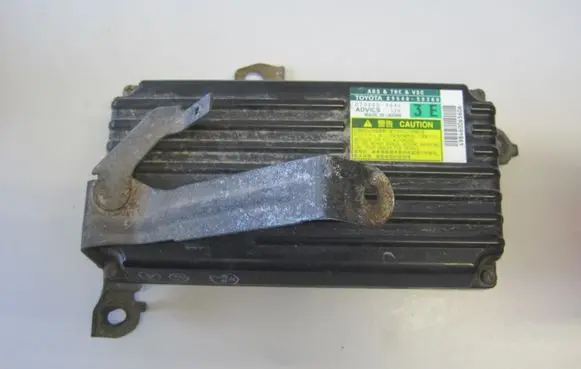 Lexus LS 460 - 600H Central body control module 8954050300