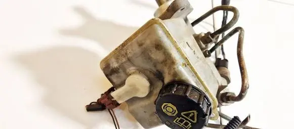 Volvo V70 Brake fluid reservoir 03350884861 03.3506.8486.1