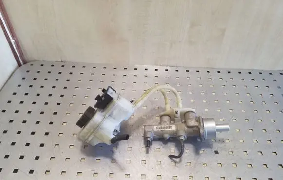 Opel Meriva A Master brake cylinder 020405115