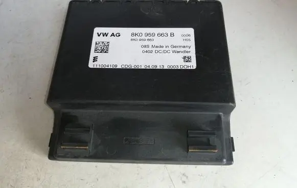 Audi A5 8T 8F Voltage converter/converter module 8K0959663B