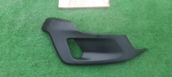 Volvo V40 Front bumper corner part panel trim 31353341 BP88B