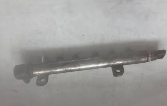 Opel Zafira B Fuel main line pipe 55187885