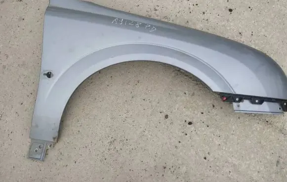 Opel Signum Fender pilkas