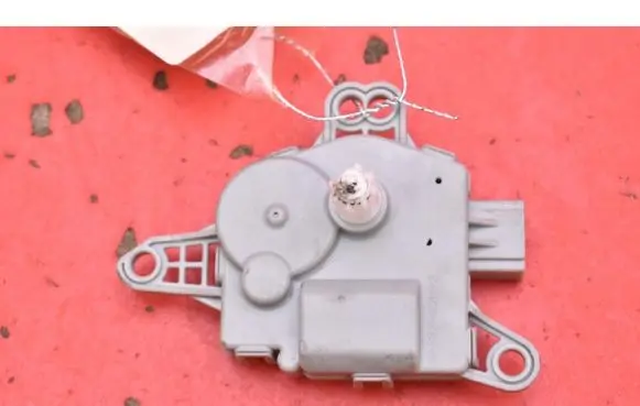 KIA Sportage Air flap motor/actuator EA1F1DN8AB02