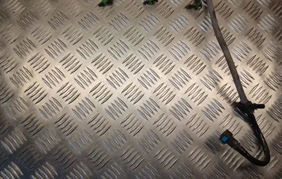 Fuel return line/hose