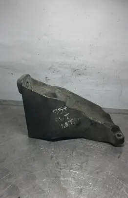 Volkswagen PASSAT B5.5 Engine mounting bracket 8D0199307P