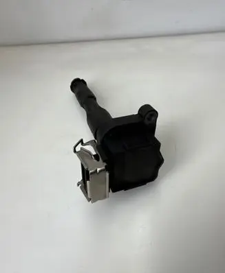 BMW 7 E38 High voltage ignition coil 0221504004 1703227 011217