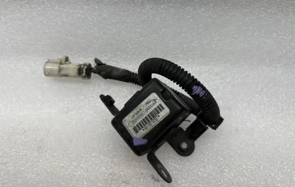 Jaguar XK8 - XKR Airbag deployment crash/impact sensor HJA9660AA AB10070507