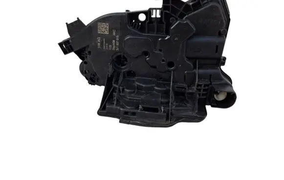 Volkswagen T-Roc Front door lock 3J1837015