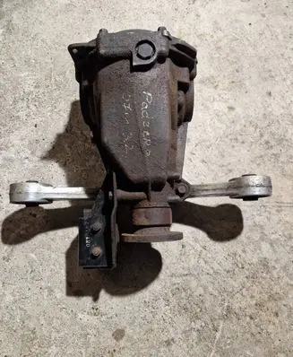 Mitsubishi Pajero Rear differential E34K N3004008 070420