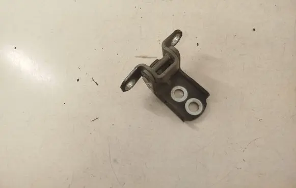Nissan Navara D23 Front door upper hinge A047742