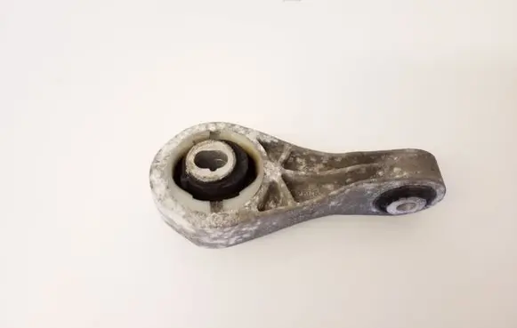 Nissan Note (E11) Gearbox mounting bracket