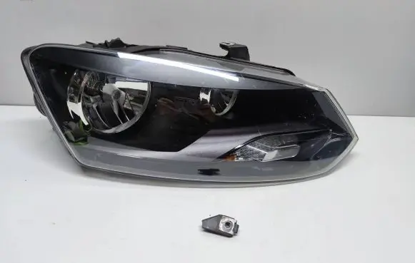 Volkswagen Polo V 6R Headlight/headlamp 6R1941008G