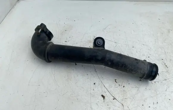 Volkswagen Golf VII Intercooler hose/pipe 04L145770H
