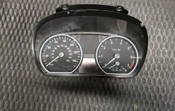 BMW 1 E81 E87 Speedometer (instrument cluster) 6983528 102496244