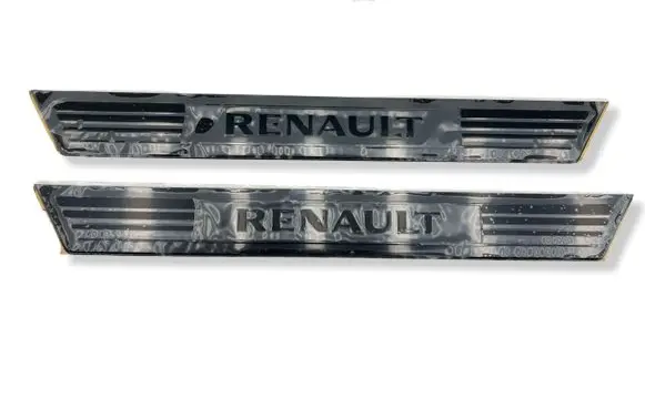 Renault Twingo III Front sill trim cover 8201319784