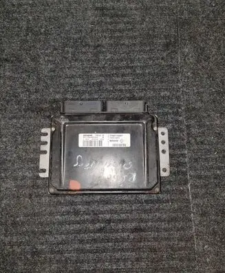 Renault Clio II Engine control unit/module S110030104 7700115207