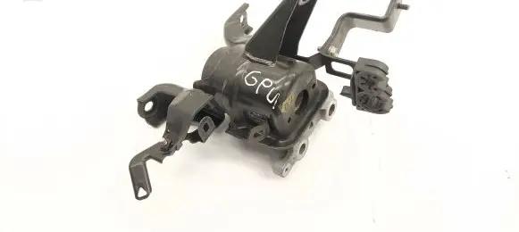 Toyota Prius (XW30) Engine mount bracket