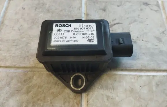 Audi A4 S4 B6 8E 8H ESP acceleration yaw rate sensor 8E0907637A 0265005245