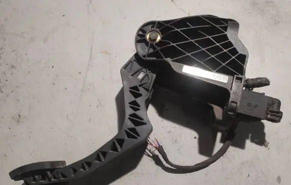 Clutch pedal
