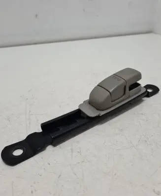 Nissan X-Trail T30 Seat belt adjustment rail 6488 HH02 5817