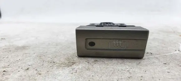 Nissan X-Trail T30 Other switches/knobs/shifts 06016