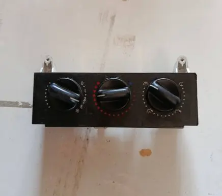 Renault Clio I Climate control unit 9041701917