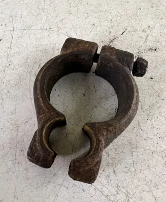 Iveco Daily 4th gen Sway bar bush bracket, front 