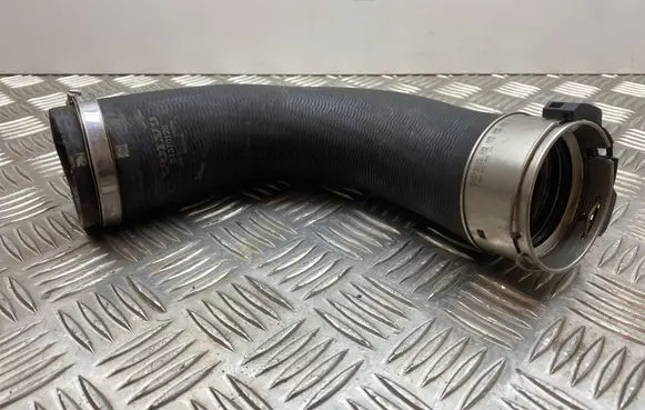 Volvo XC60 Intercooler hose/pipe 31370126