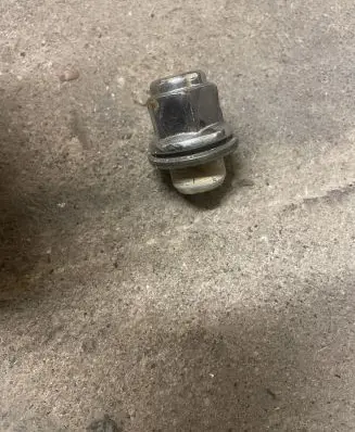 Toyota Prius+ (ZVW40) Nuts/bolts 