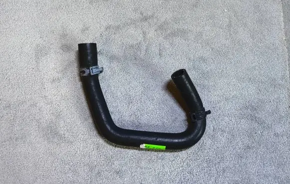 Volkswagen Golf VIII Engine coolant pipe/hose V03836061B