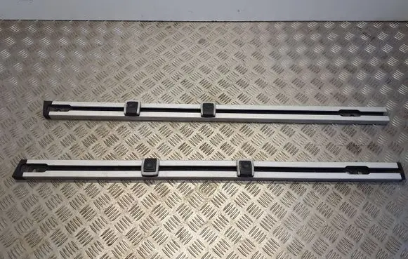 Toyota Avensis T270 Other trunk/boot trim element 5840005010 043990000700