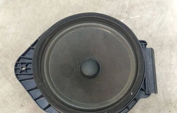Opel Astra J Front door speaker