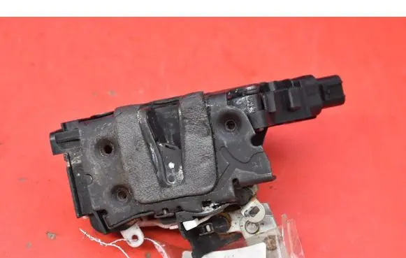 Ford Mondeo MK IV Front door lock