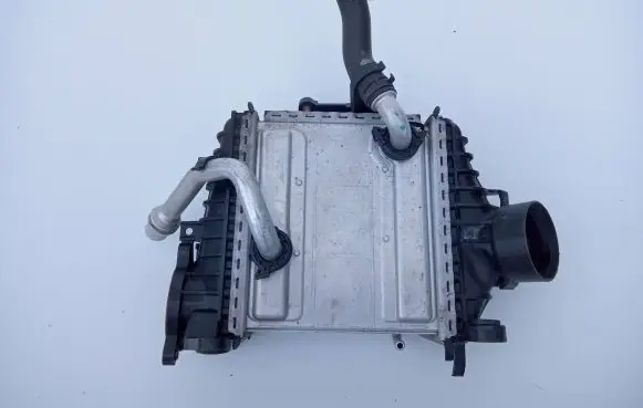 Mercedes-Benz E W213 Intercooler radiator A6540107107