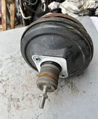 Audi A4 S4 B7 8E 8H Brake booster 8E0612105P