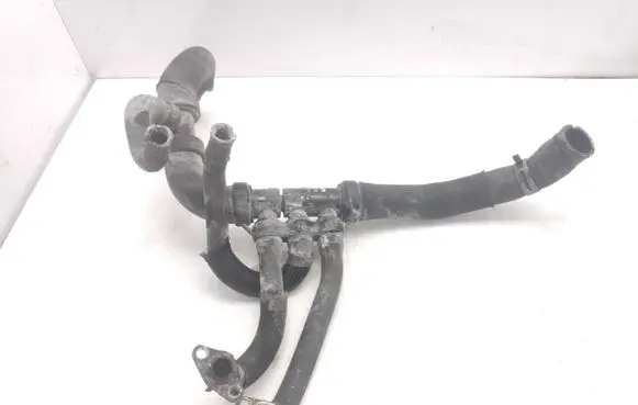Engine coolant pipe/hose