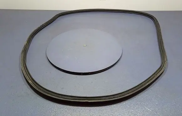Trunk rubber seal (body)