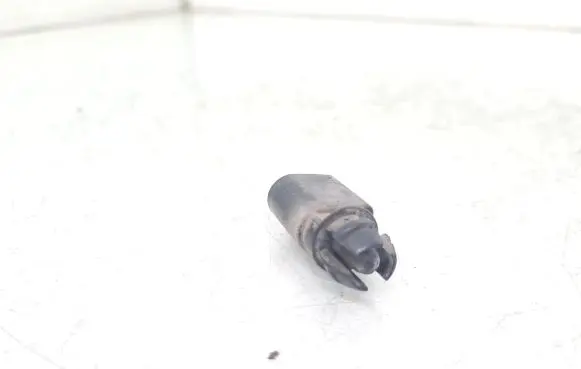Volkswagen PASSAT B6 Outside/exterior temperature sensor 8Z0820535