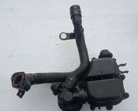Jaguar XJ X351 Oil breather separator 9W839P437AD