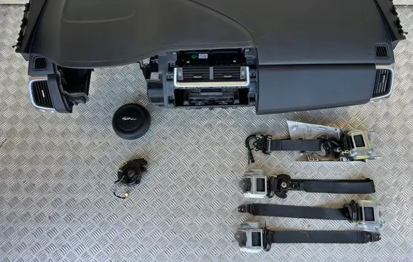 Jaguar E-Pace Dashboard